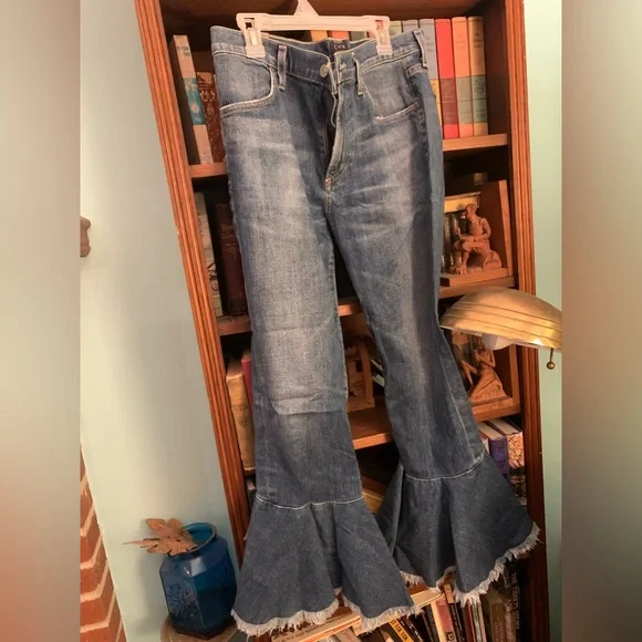 Citizens of Humanity Jeans size 29 cropped, distressed bell bottoms, high low - Picture 1 of 4